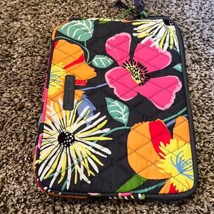 E-sleeve cover.  Small cover for a note reader. Brand new with tags